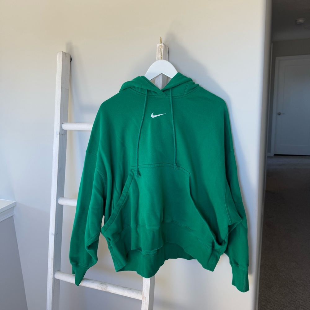Nike Women’s Large Cropped Forest Green Hoodie